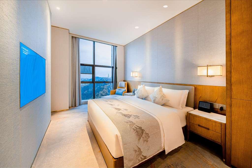 Hotel Wyndham Shiyan Downtown Habitación foto